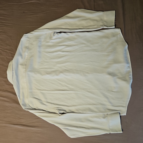 White Mint Condion 2x Scoop Dress Shirt (Like New) - Picture 4 of 4
